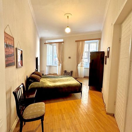Authentic Old Tbilisi Apartment Екстериор снимка