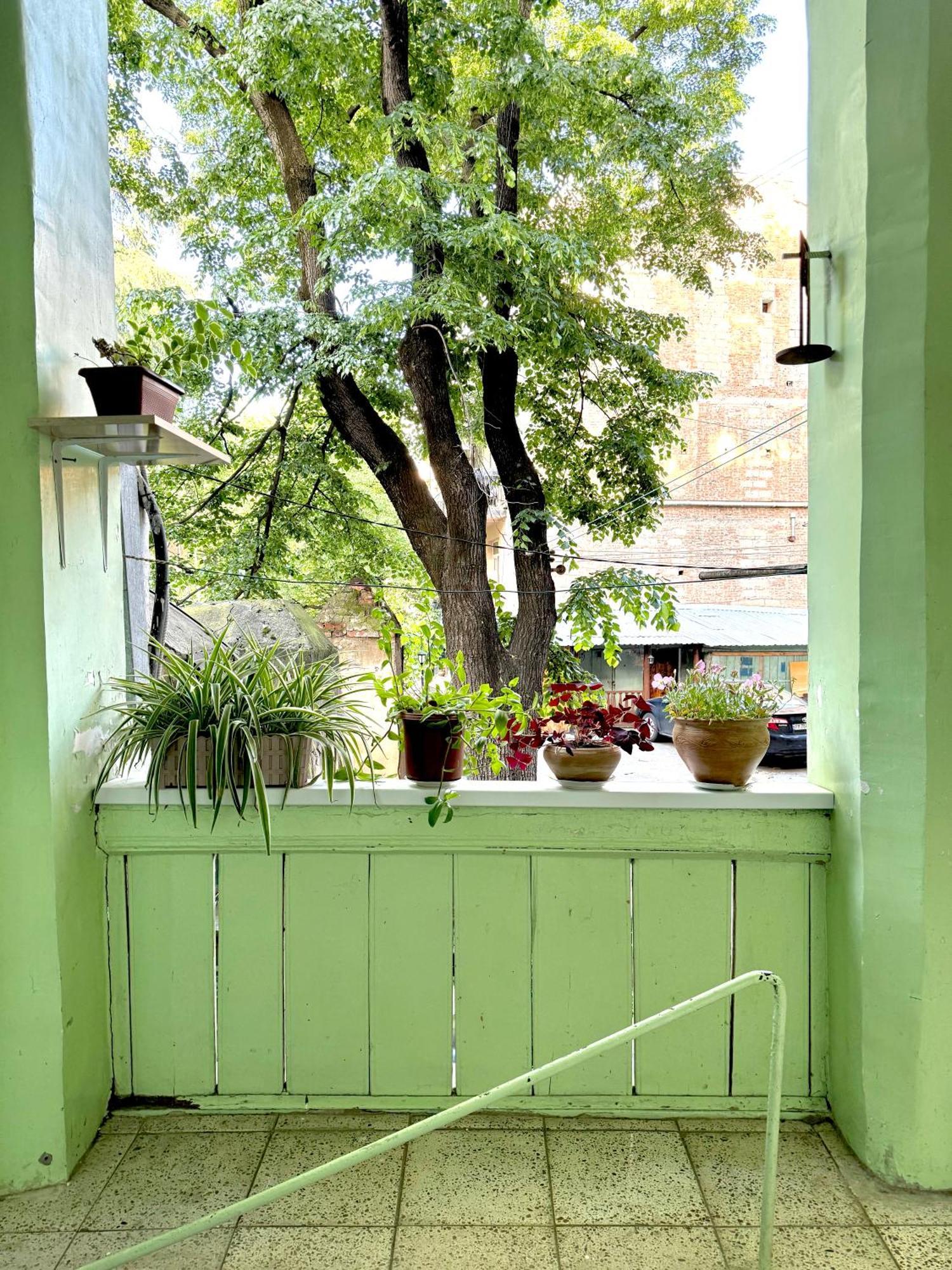 Authentic Old Tbilisi Apartment Екстериор снимка