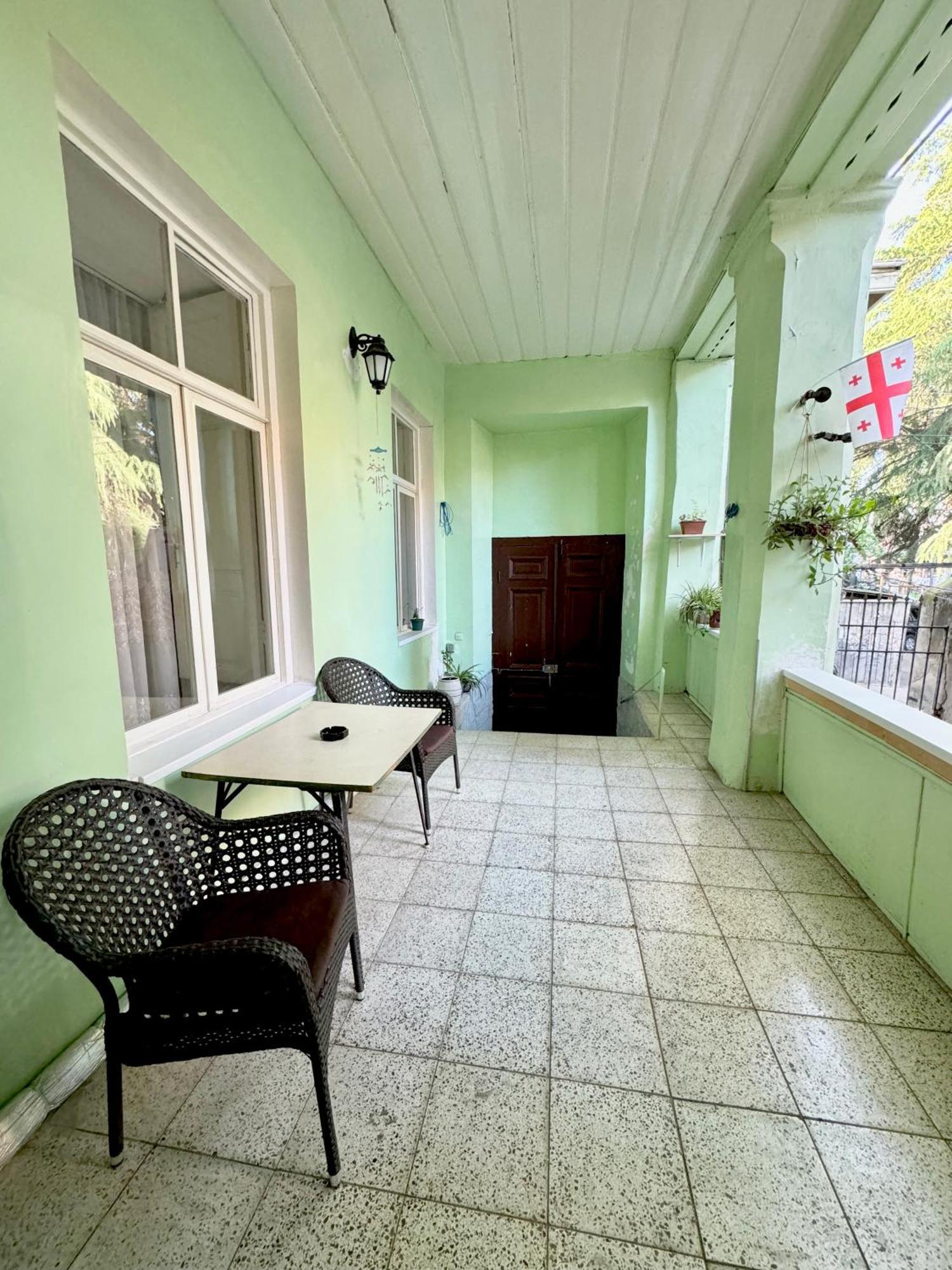 Authentic Old Tbilisi Apartment Екстериор снимка